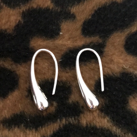 Jewelry - NWOT-sterling silver-925 teardrop earrings